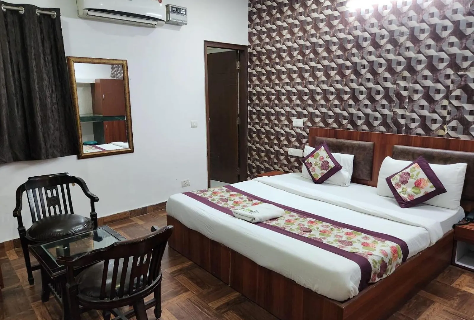 Hotel Grand King Plaza Nové Dillí Indie